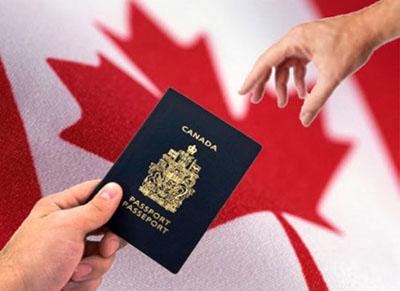 加拿大护照.jpg